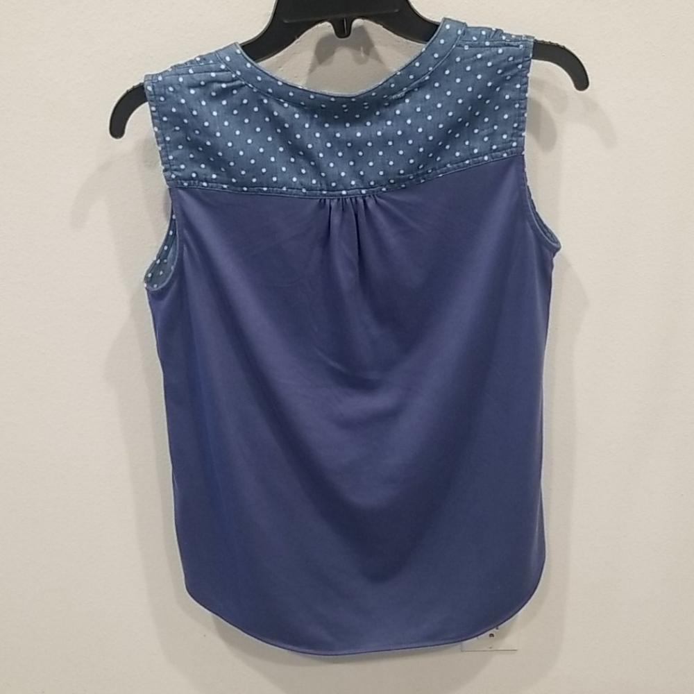 Top - Picture 2 of 2